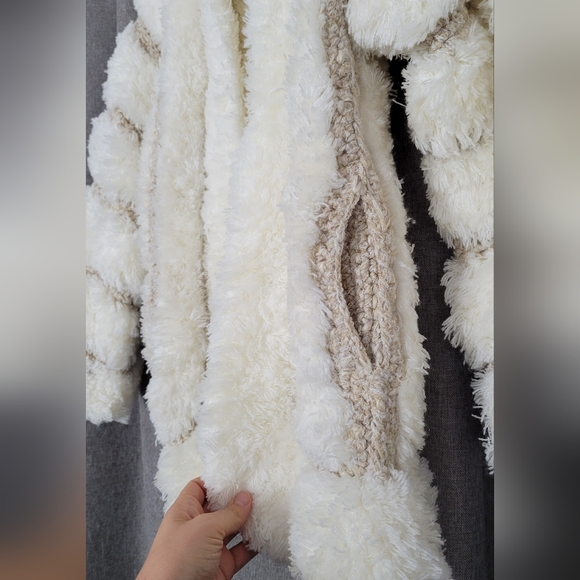 SIDE EFFECTS Hand crocheted Eyelash Vintage 80's Plush Cardigan - Picture 6 of 6